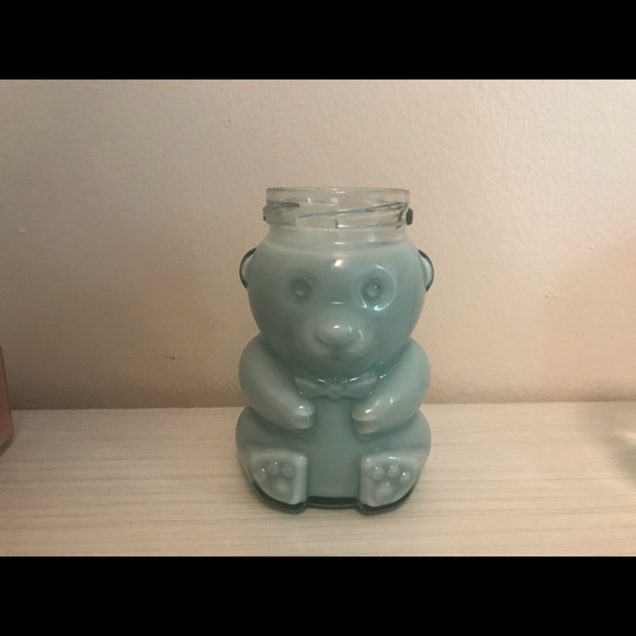 Blueberry scented teddy bear candle - Picture 2 of 4